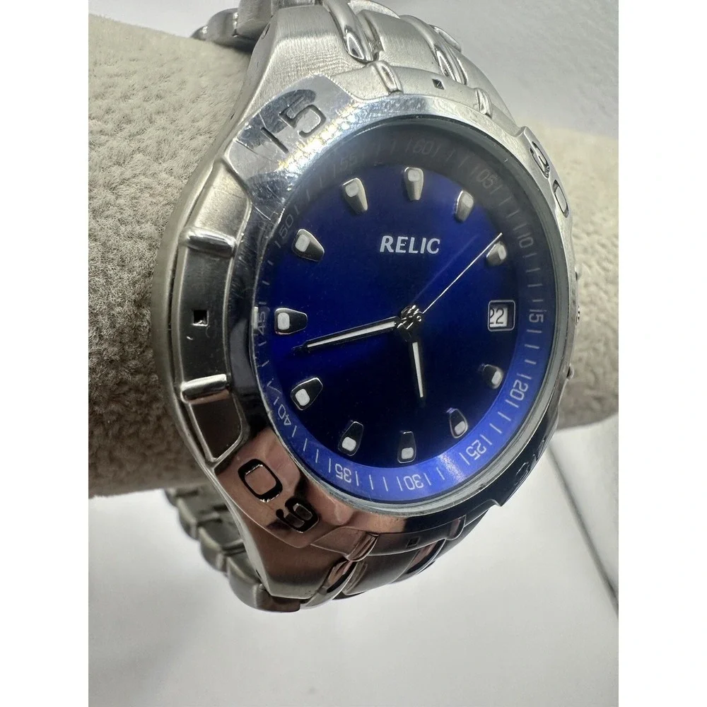 Relic Lowe's Logo‎ PR6116 Silver Tone New Battery Mens Watch 7.5